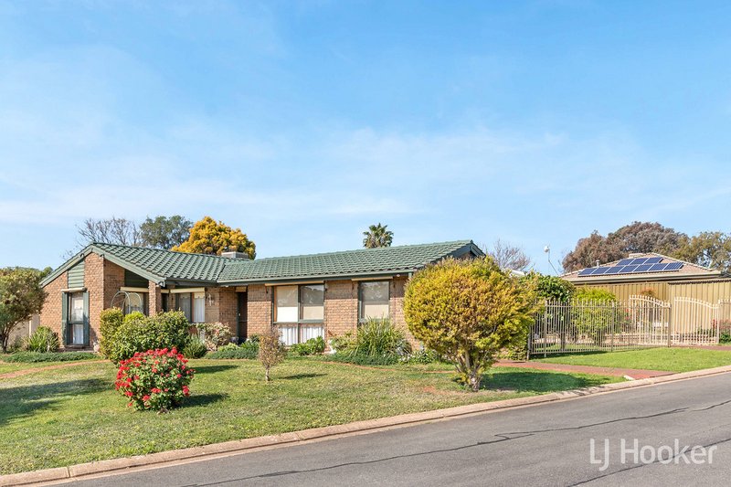 24 Nilpena Court, Craigmore SA 5114