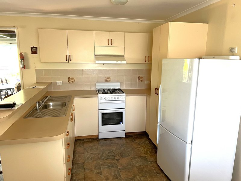 Photo - 24 Nolan Drive, Kingaroy QLD 4610 - Image 4