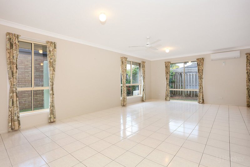 Photo - 24 Numbat Court, Coombabah QLD 4216 - Image 4