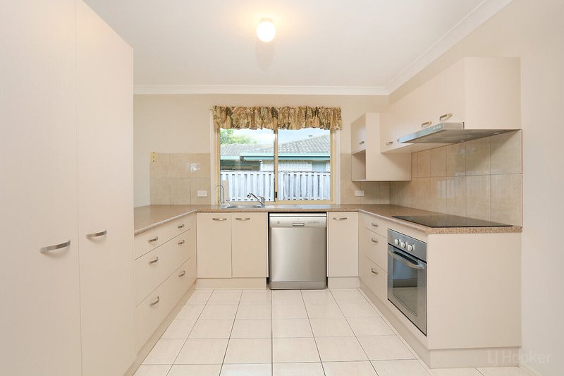 Photo - 24 Numbat Court, Coombabah QLD 4216 - Image 7