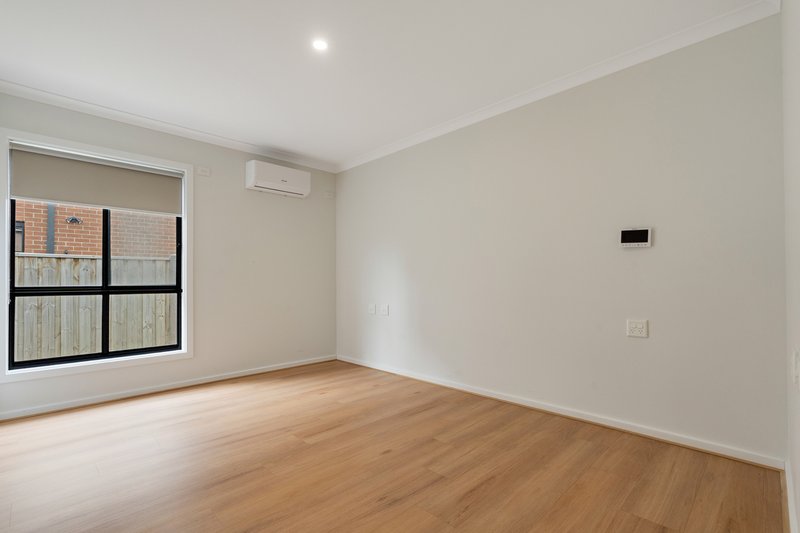 Photo - 24 Numbat Drive, Beveridge VIC 3753 - Image 6