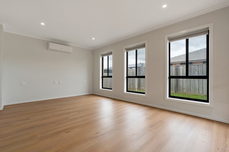 Photo - 24 Numbat Drive, Beveridge VIC 3753 - Image 17