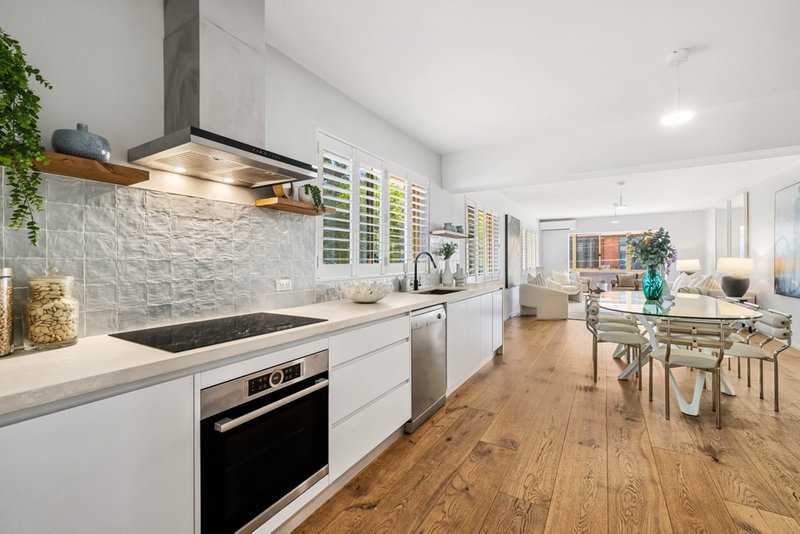 Photo - 2/4 Oakes Place, North Bondi NSW 2026 - Image 1