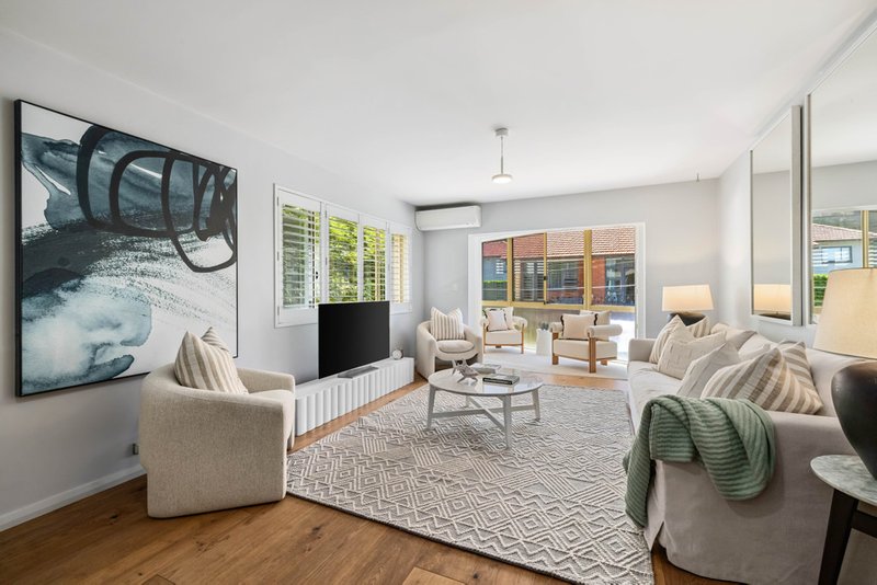 Photo - 2/4 Oakes Place, North Bondi NSW 2026 - Image 2