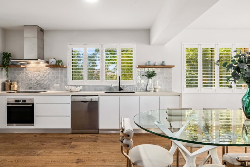 Photo - 2/4 Oakes Place, North Bondi NSW 2026 - Image 4