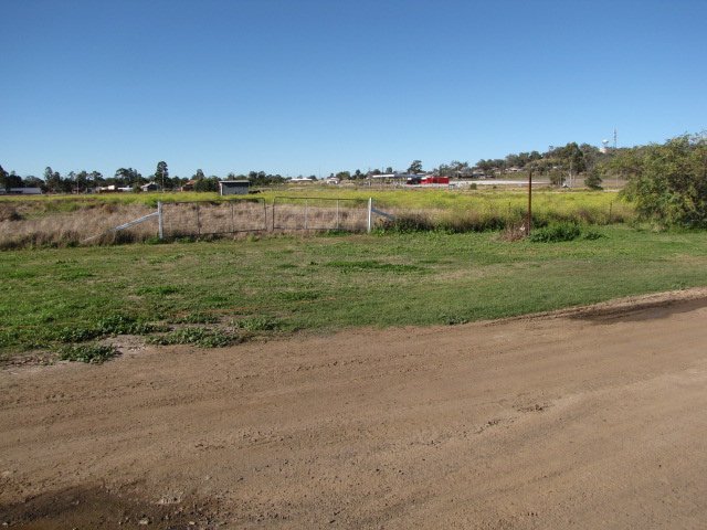 Photo - 24 Oakey Pittsworth Road, Oakey QLD 4401 - Image 9