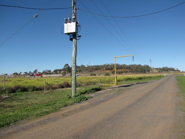 Photo - 24 Oakey Pittsworth Road, Oakey QLD 4401 - Image 11