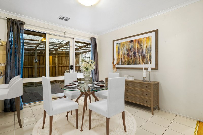 Photo - 24 Oakwood Drive, Keysborough VIC 3173 - Image 6