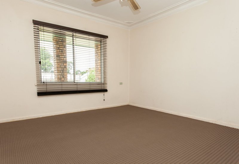 Photo - 24 O'Brien Street, Cessnock NSW 2325 - Image 5