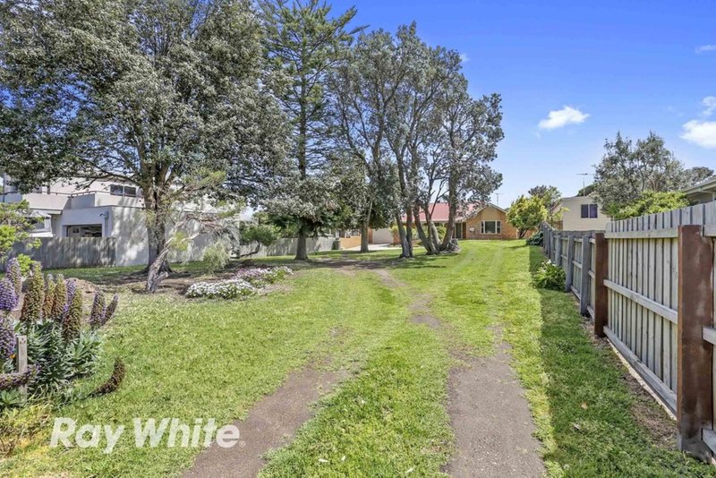 Photo - 24 Ocean Road, Point Lonsdale VIC 3225 - Image 4