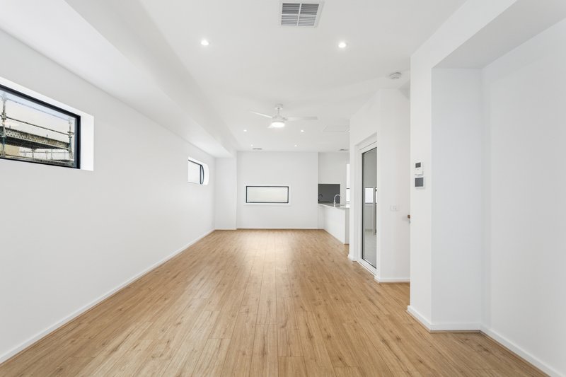Photo - 24 Oceanview Drive, Taperoo SA 5017 - Image 16