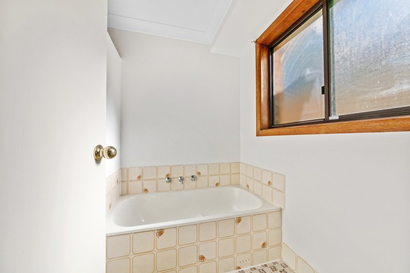 Photo - 24 Odette Avenue, Gorokan NSW 2263 - Image 8