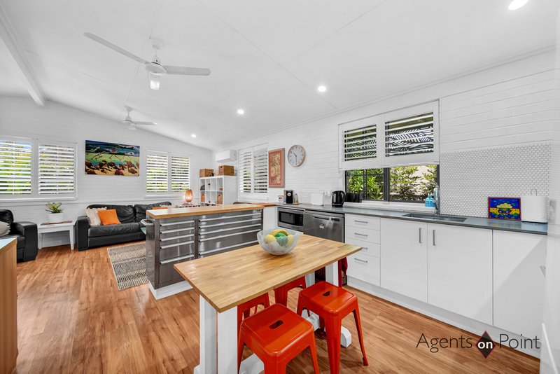 Photo - 24 Orange Grove Street, Coochiemudlo Island QLD 4184 - Image 9