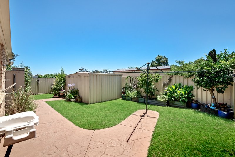 Photo - 24 Orchid Place, Macquarie Fields NSW 2564 - Image 11