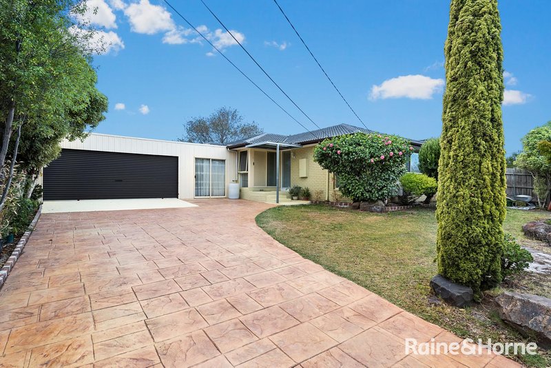 24 Orloff Close, Clayton South VIC 3169