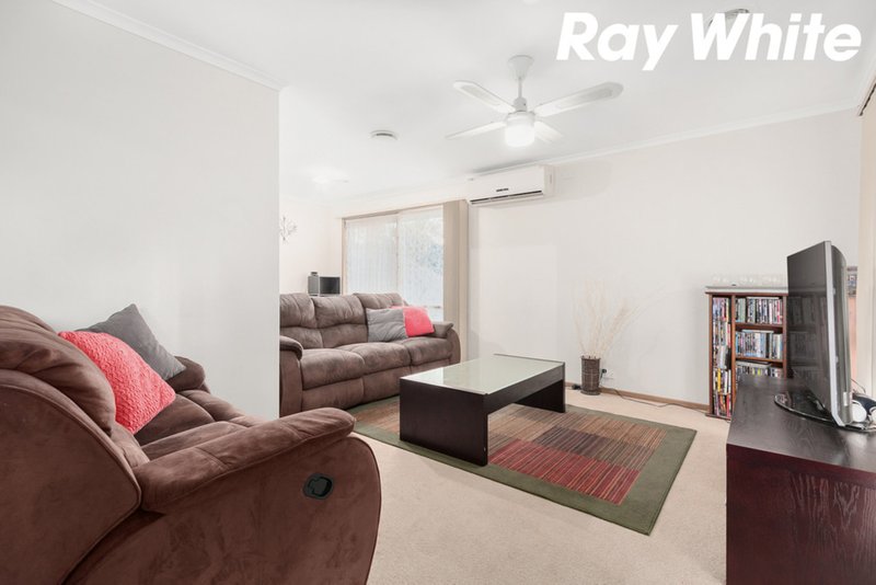 Photo - 24 Osborn Grove, Pakenham VIC 3810 - Image 3