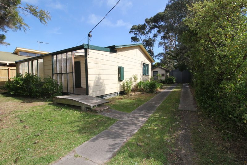 24 Outlook Drive, Cowes VIC 3922