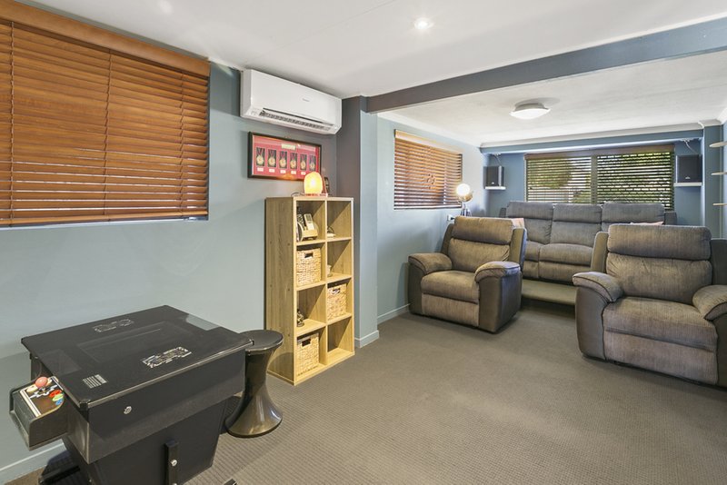 Photo - 24 Paget Street, Carina QLD 4152 - Image 13