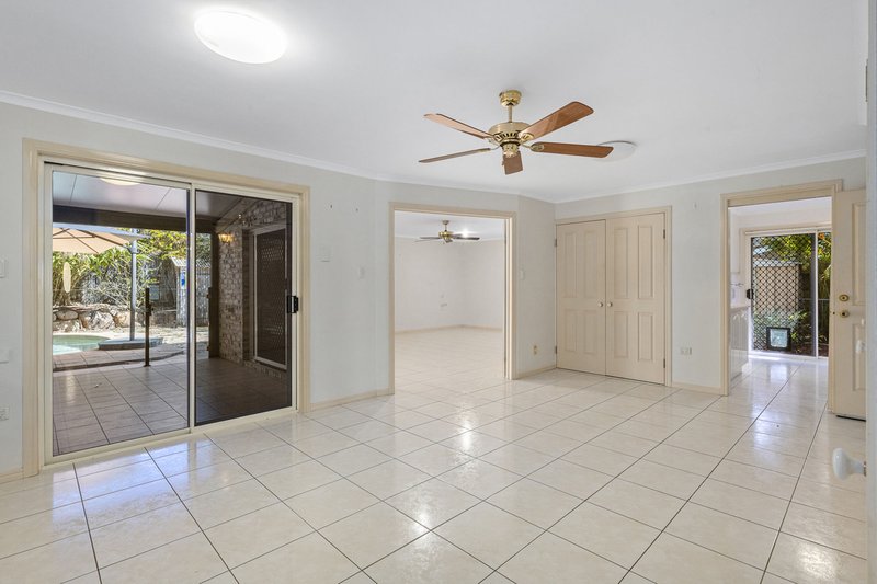 Photo - 24 Pamela Drive, Bray Park QLD 4500 - Image 6