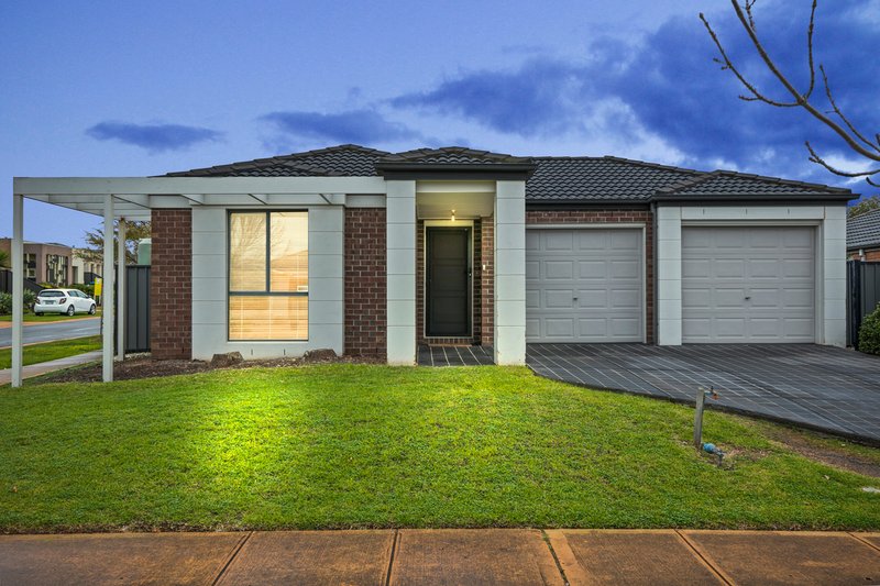 Photo - 24 Pankhurst Promenade, Point Cook VIC 3030 - Image 1
