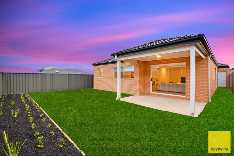 Photo - 24 Paprika Way, Tarneit VIC 3029 - Image 21