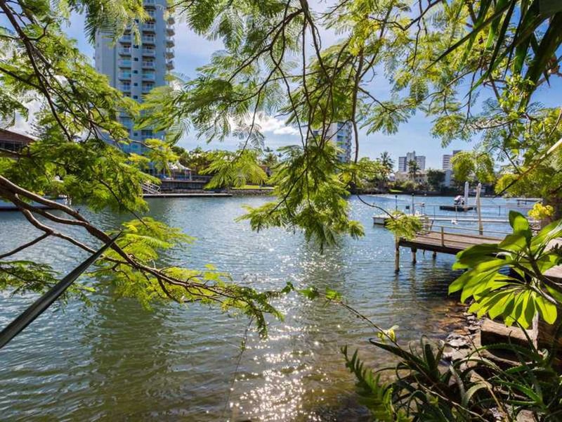 24 Paradise Island, Surfers Paradise QLD 4217