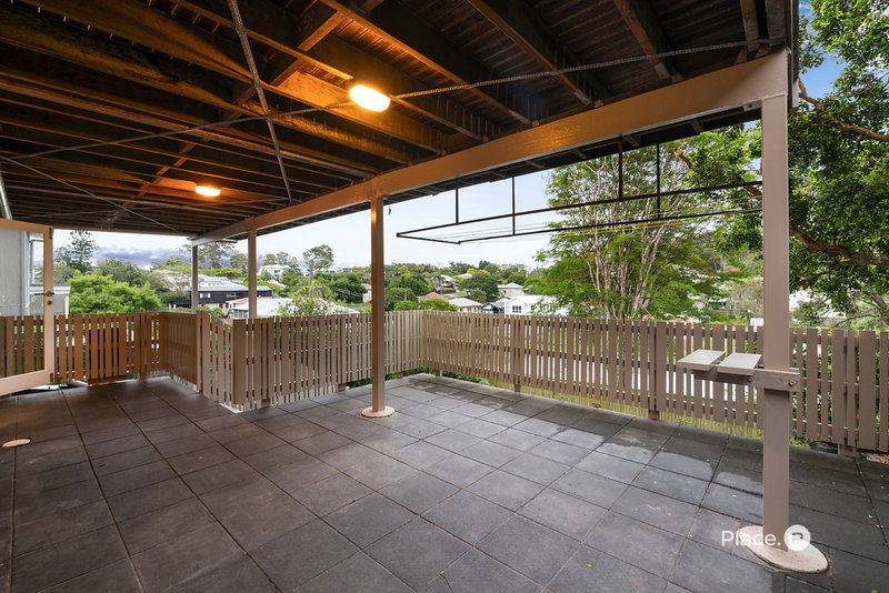 Photo - 24 Paramount Terrace, Seven Hills QLD 4170 - Image 23