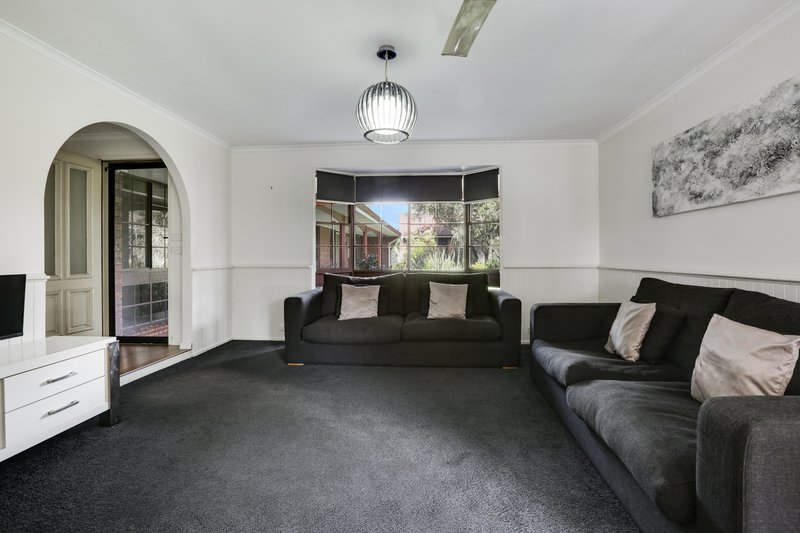 Photo - 24 Parkdale Avenue, Horsley NSW 2530 - Image 4