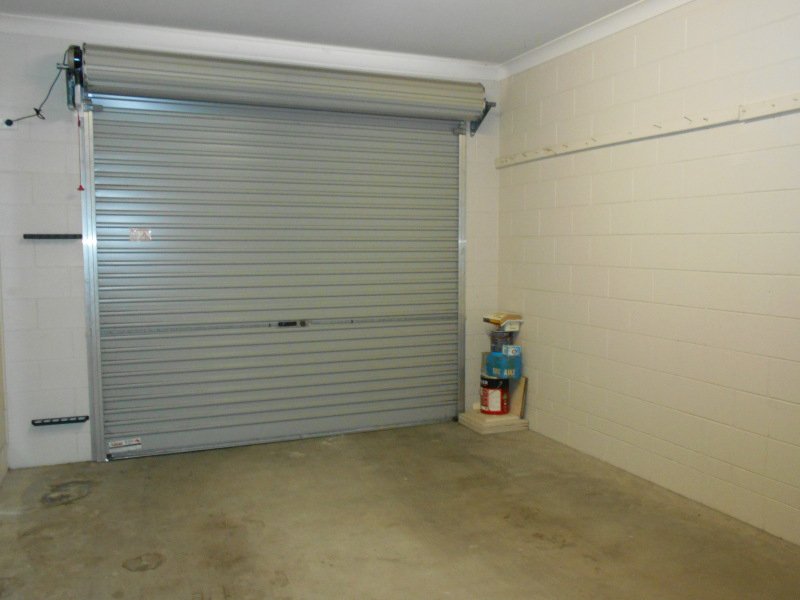 Photo - 2/4 Parker Street, Ayr QLD 4807 - Image 8