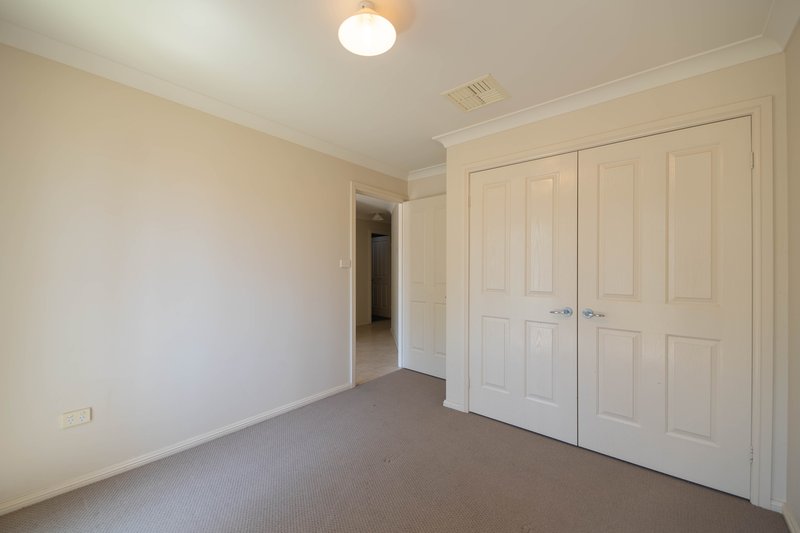 Photo - 2/4 Parkes Street, Forbes NSW 2871 - Image 6