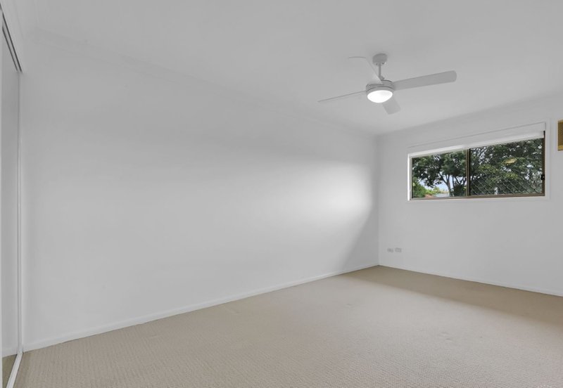 Photo - 2/4 Parklake Drive, Mudgeeraba QLD 4213 - Image 10