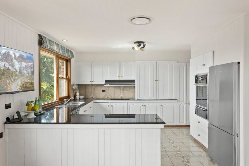 Photo - 24 Peace Crescent, Balgownie NSW 2519 - Image 5