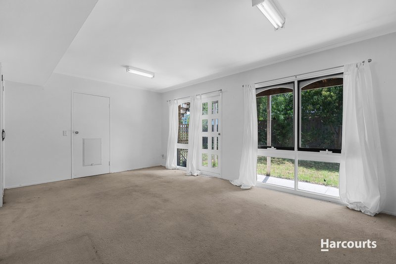 Photo - 24 Pearce Street, Burwood VIC 3125 - Image 4