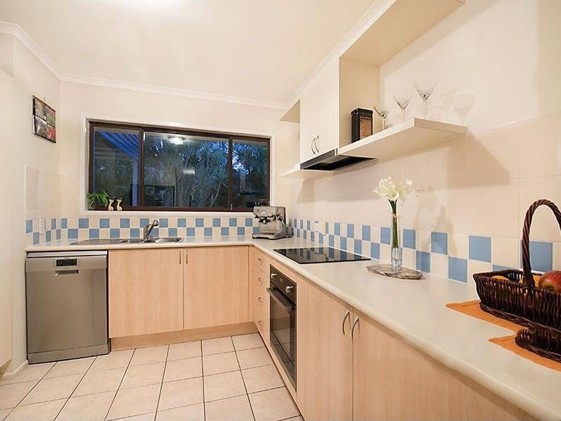 Photo - 24 Penaton Street, Corinda QLD 4075 - Image 6