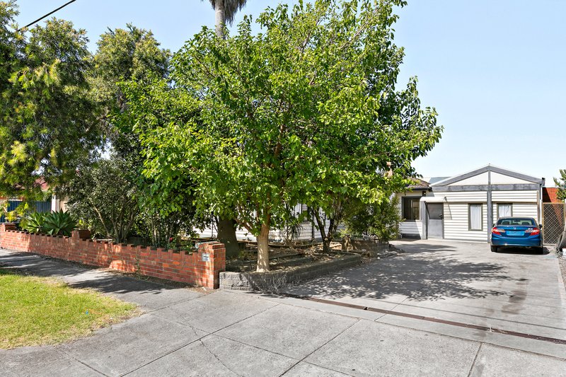 Photo - 24 Percy Street, Fawkner VIC 3060 - Image 3