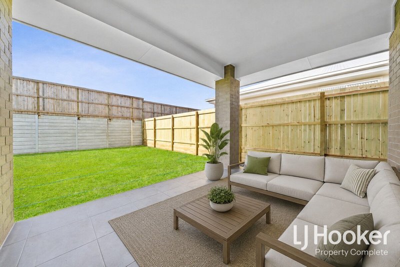Photo - 24 Petermann Circuit, Yarrabilba QLD 4207 - Image 3