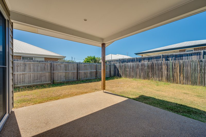 Photo - 24 Petrel Street, Kirkwood QLD 4680 - Image 16