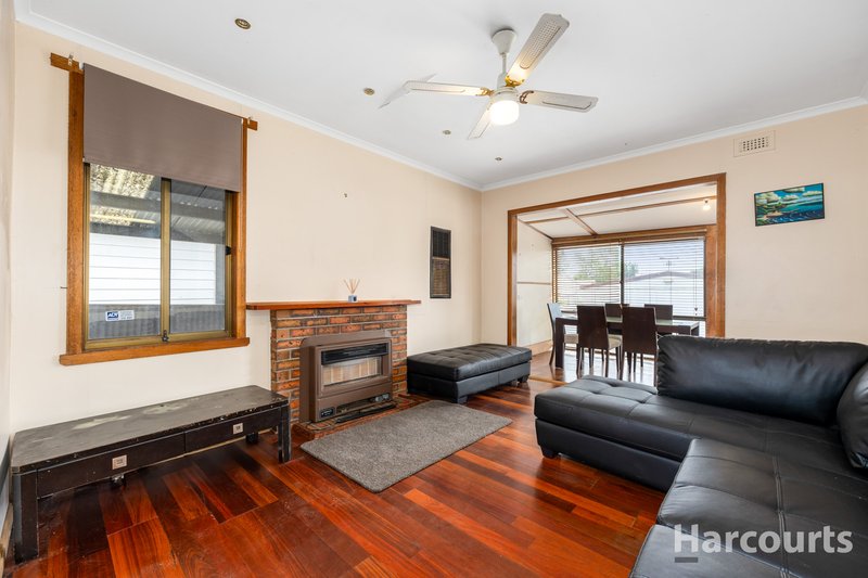 Photo - 24 Phillip Street, Moe VIC 3825 - Image 2