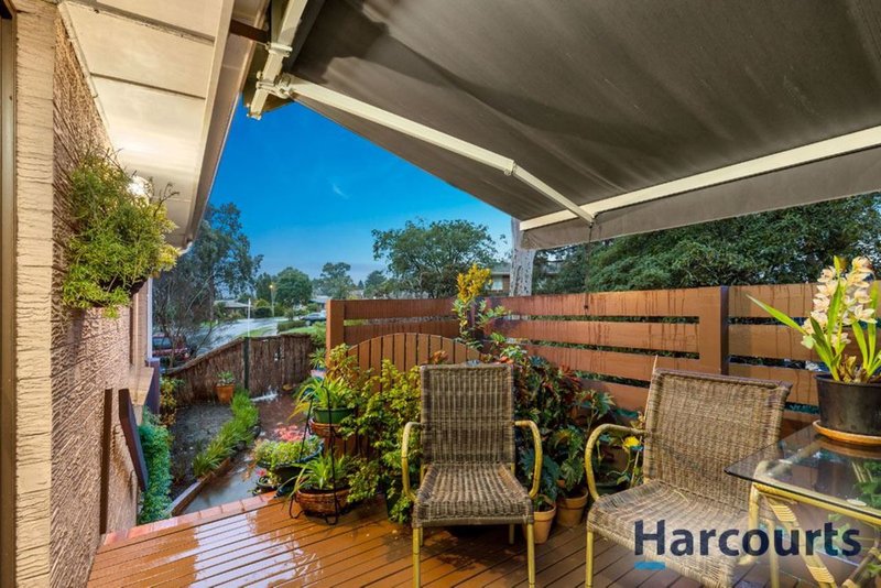 Photo - 24 Piccadilly Avenue, Wantirna South VIC 3152 - Image 8