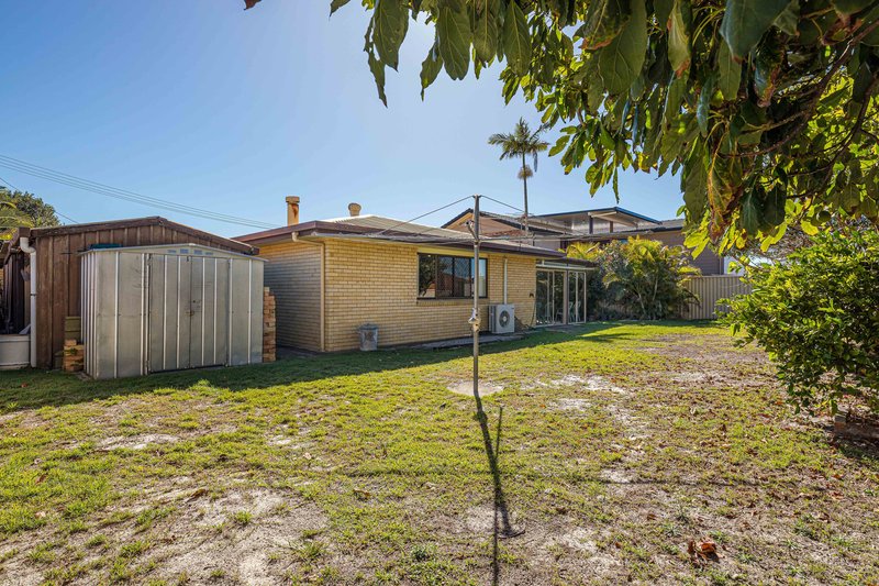 Photo - 24 Pimpala Crescent, Bongaree QLD 4507 - Image 16