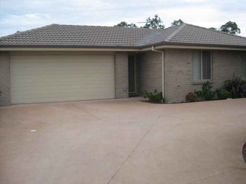 Photo - 2/4 Pinetree Place, Ashtonfield NSW 2323 - Image