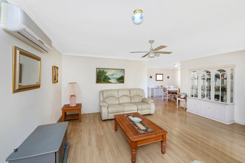 Photo - 24 Piper Drive, Hamlyn Terrace NSW 2259 - Image 3