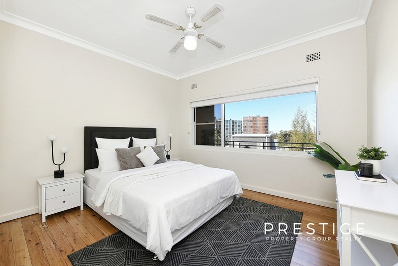 Photo - 2/4 Pitt-Owen Avenue, Arncliffe NSW 2205 - Image 3