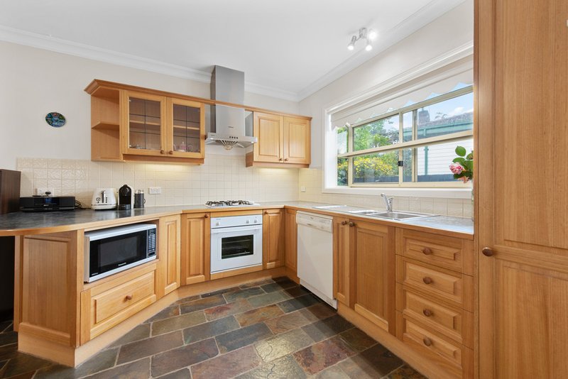Photo - 24 Plymouth Road, Croydon VIC 3136 - Image 2