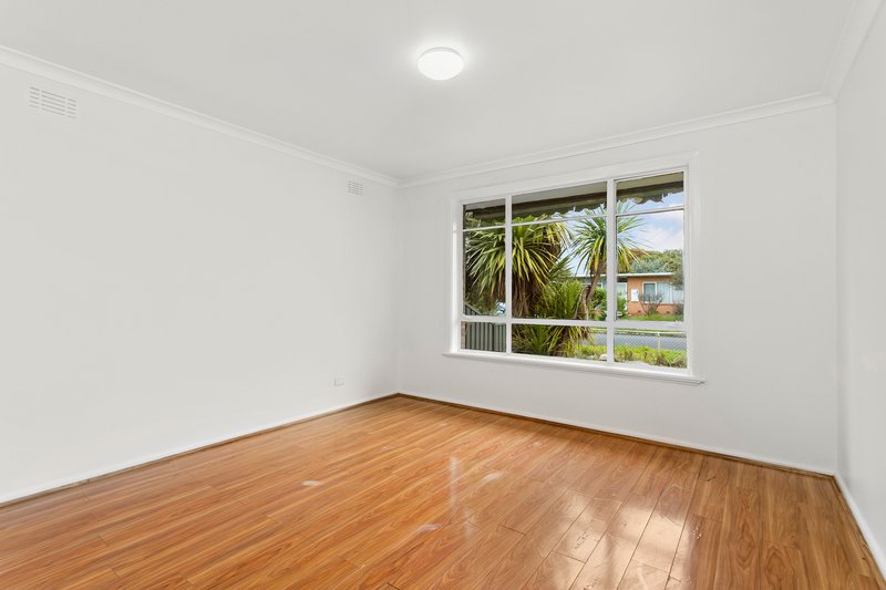 Photo - 24 Prince Andrew Avenue, Lalor VIC 3075 - Image 7