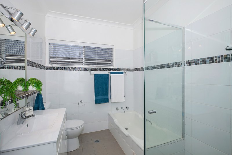 Photo - 24 Prince Street, Fennell Bay NSW 2283 - Image 10