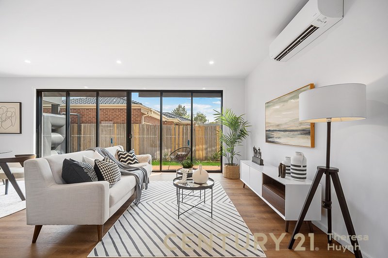 Photo - 2/4 Princess Avenue, Springvale VIC 3171 - Image 1