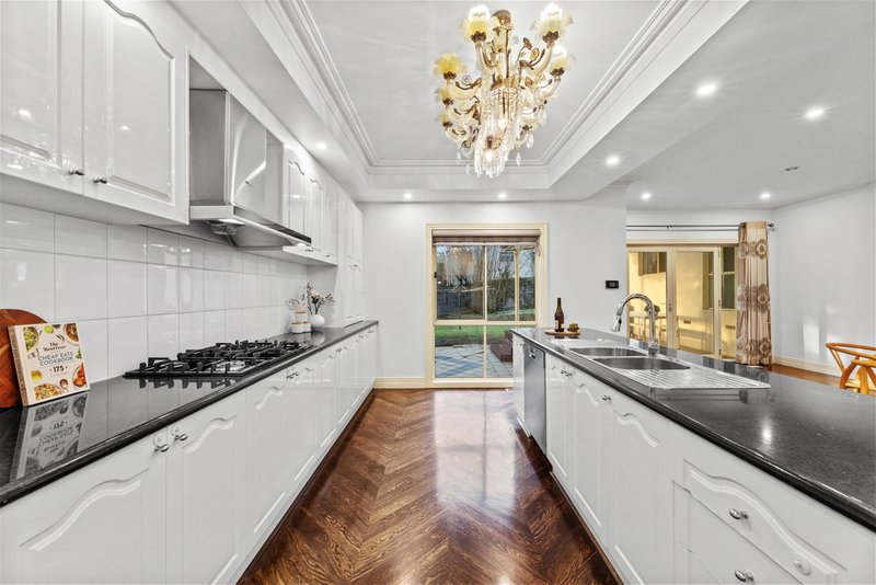 Photo - 24 Puerta Street, Burwood VIC 3125 - Image 9