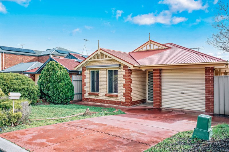 Photo - 24 Quantock Crescent, Craigmore SA 5114 - Image 3