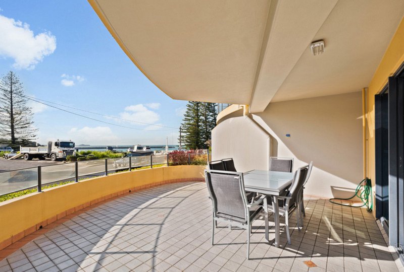 Photo - 2/4 Queen Street, Yamba NSW 2464 - Image 3